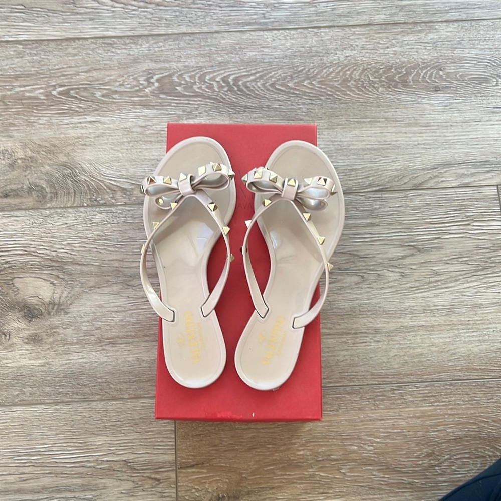 Valentino Rockstud Jelly Flip Flop size 39